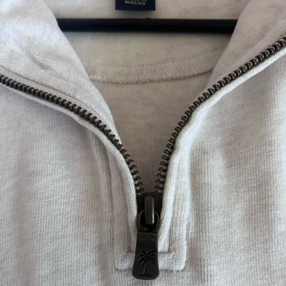 Oversized Tommy Bahamas Quarter-zip - Picture 3 of 4
